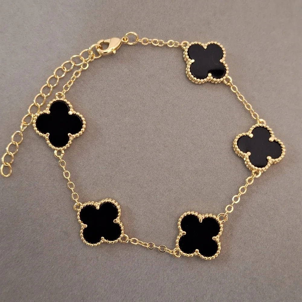 Black Onyx Four Leafs Clover bracelet - Picture 2 of 5